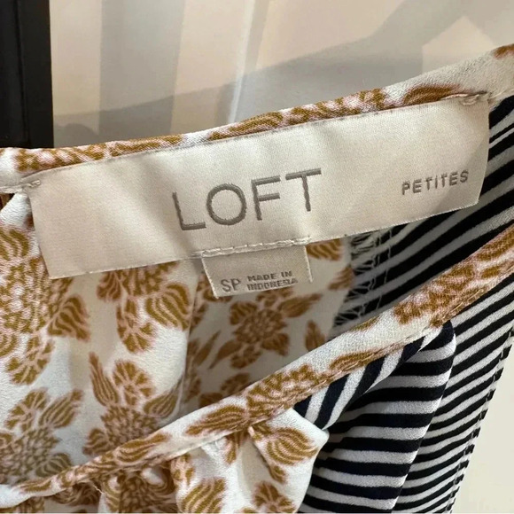 Women’s Bundle of 4 Petite Small Tops Nic+Zoe and Loft - Picture 8 of 16